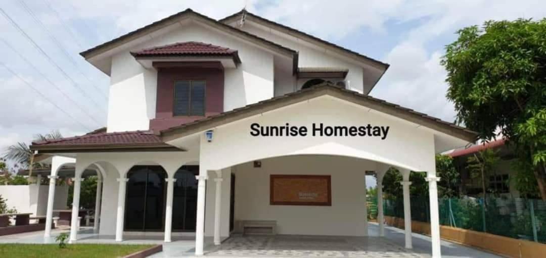 Sunrise Homestay Алор-Стар Екстер'єр фото